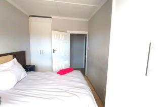 5 Bedroom Property for Sale in Amalinda Eastern Cape